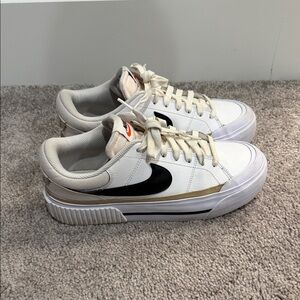 Nike Women’s Court Legacy Lift Shoes